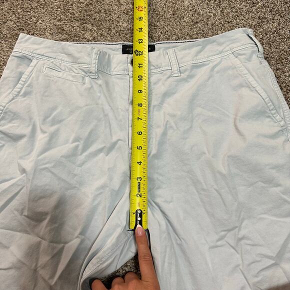 AMERICAN EAGLE Men's AE Ne(x)t Level Classic Khaki Short Size 34 - Picture 6 of 9